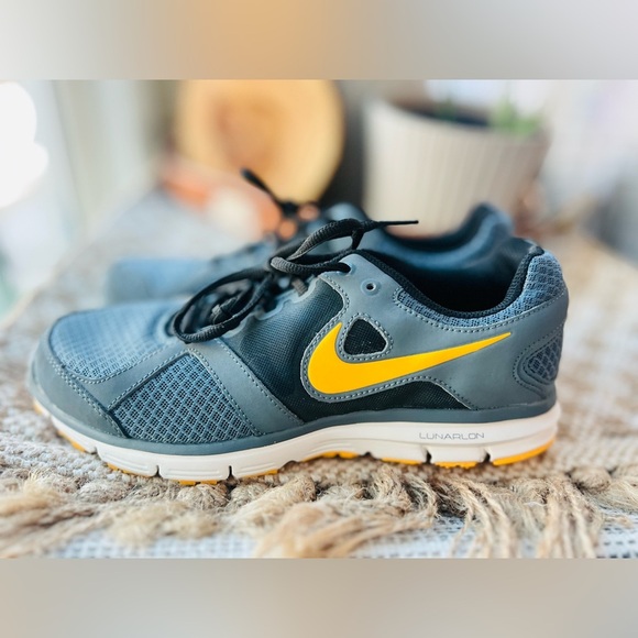 Nike LUNAR-FOREVER 2 men’s shoes size 7.5 like new condition , SUPER CLEAN - Picture 3 of 9